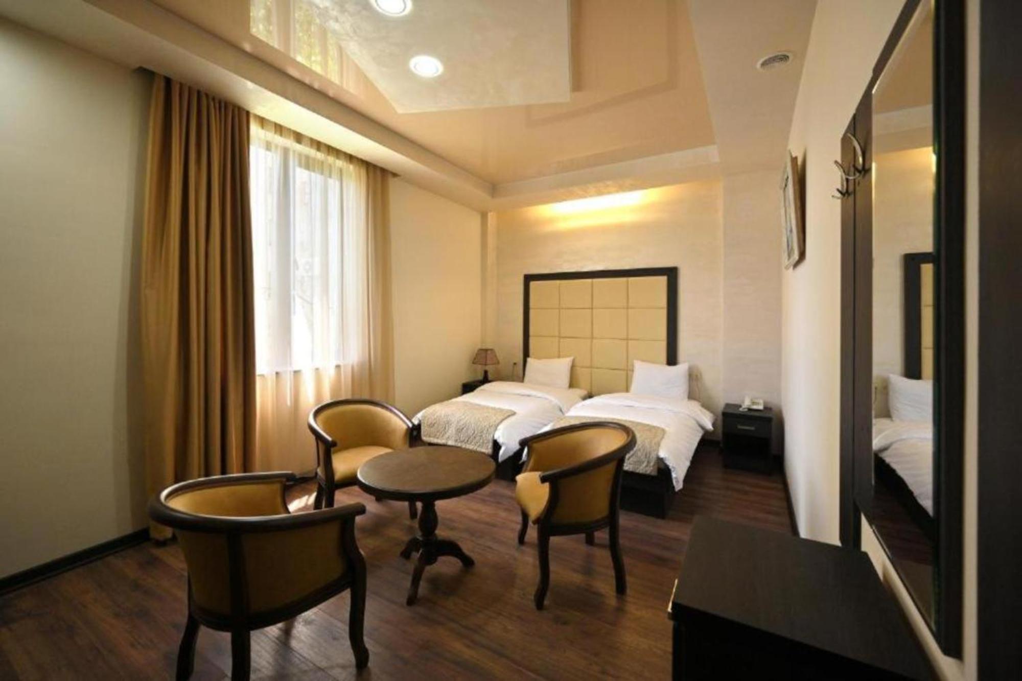 Partez Hotel Jerevan Eksteriør bilde